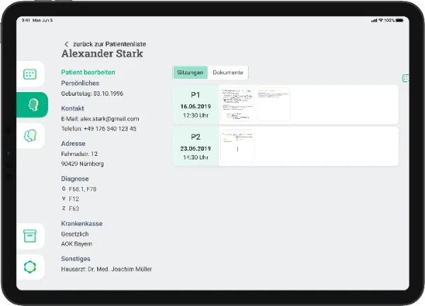 Therapeutin nutzt thrpy auf dem iPad für stressfreie Patientendokumentation